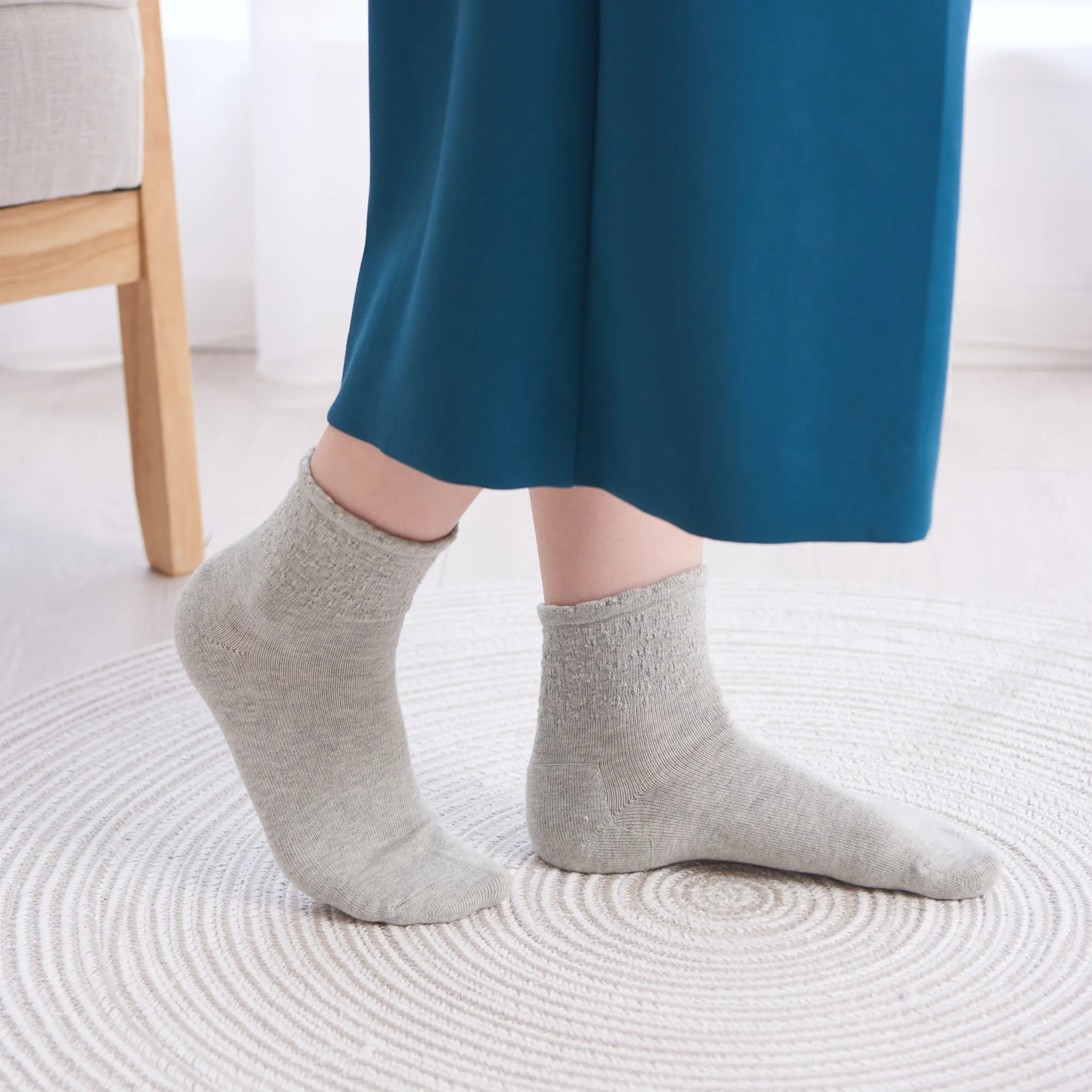 Heel-smoothing socks – Cotton-blend, single-layer, loose-fitting type - 564