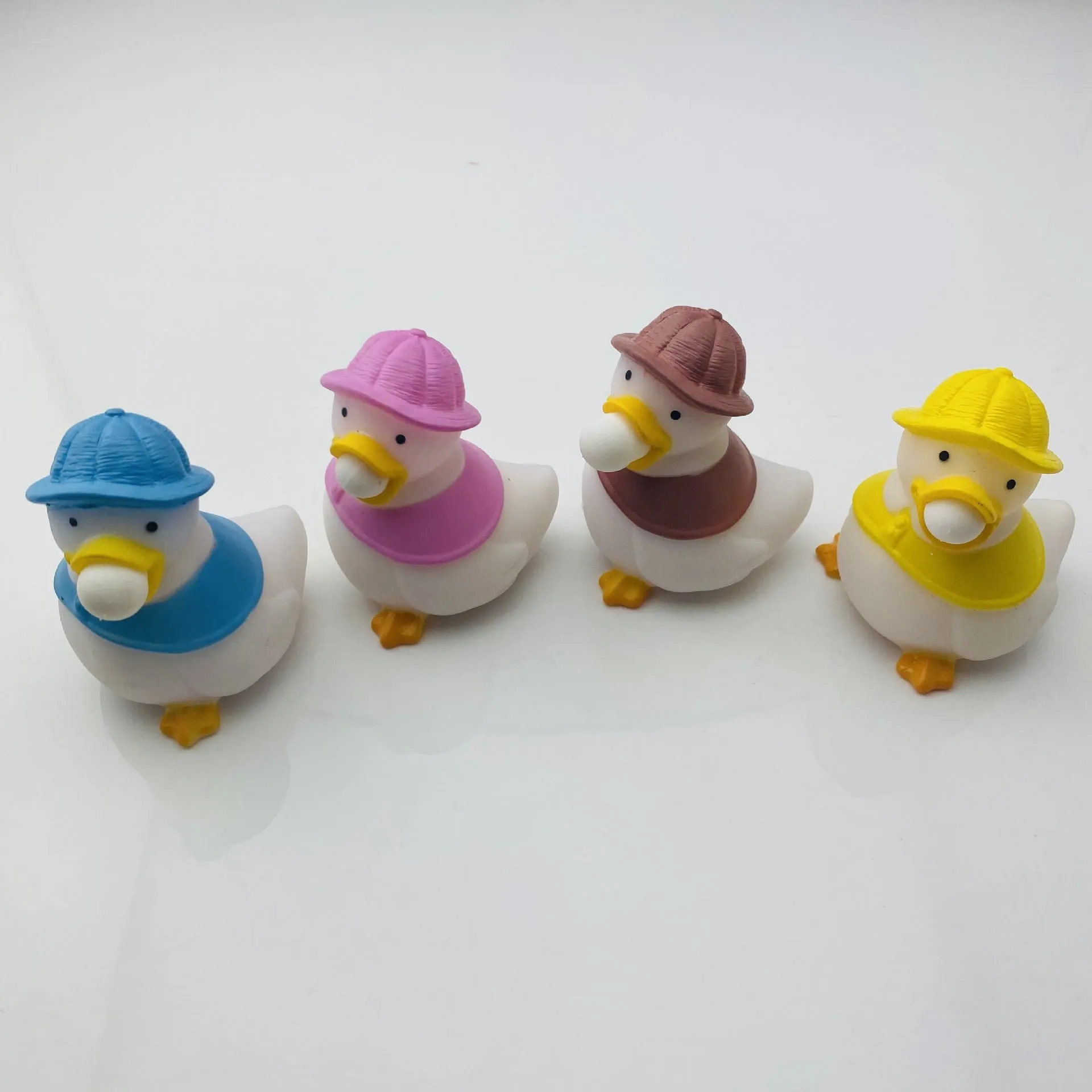 Popular Bubble-Squeezing Tangle Duck Stress Toys, TO0061